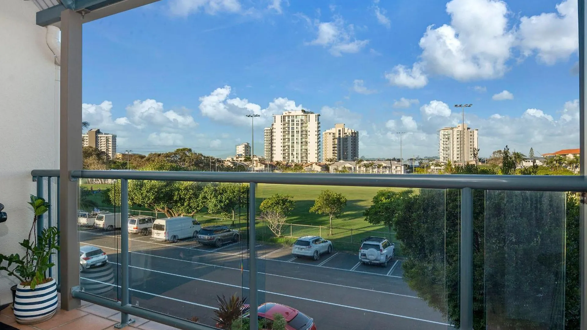 Maroochydore Beach, Park, Cafes, 4 Guests - Zb3 Apartment Australia
